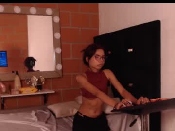 bella monroe 18