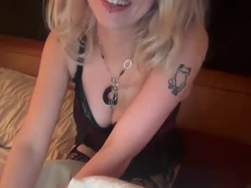 kinkyy kittyyy