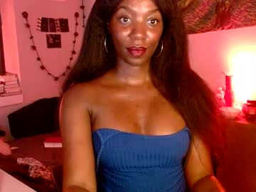 lanaluxxe4